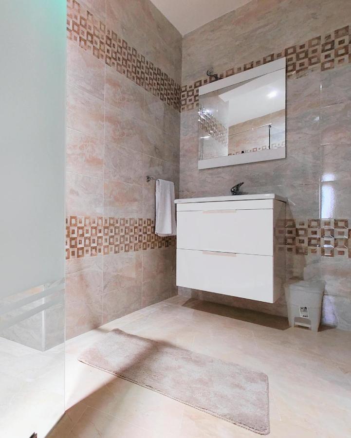 Appartment In Tanger City Center - 5Min To The Beach - Free Parking Bagian luar foto